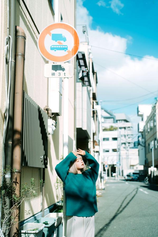蠢沫沫  蠢沫沫-秋寻上 日系校服制服与大阪街拍性感写真第145张图片