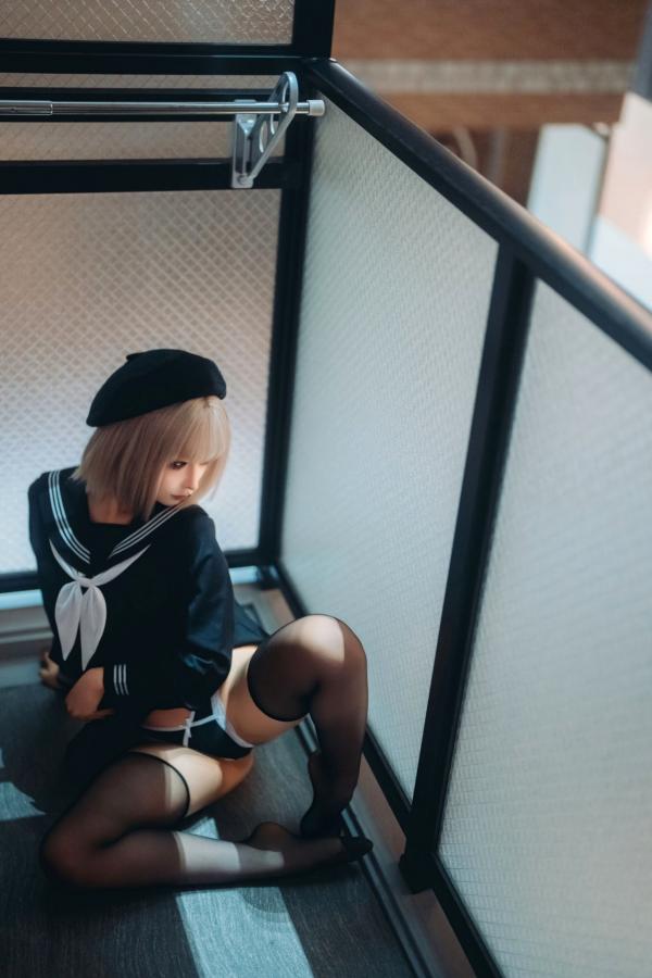 蠢沫沫  蠢沫沫-秋寻上 日系校服制服与大阪街拍性感写真第218张图片