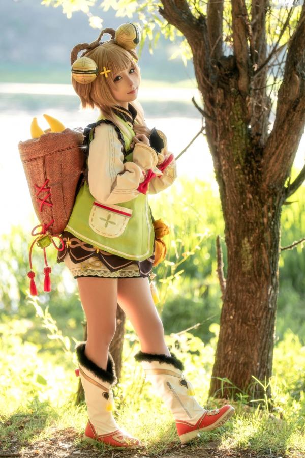 蠢沫沫  蠢沫沫-瑶瑶原神Cosplay户外阳光草地清新治愈萌系写真第2张图片