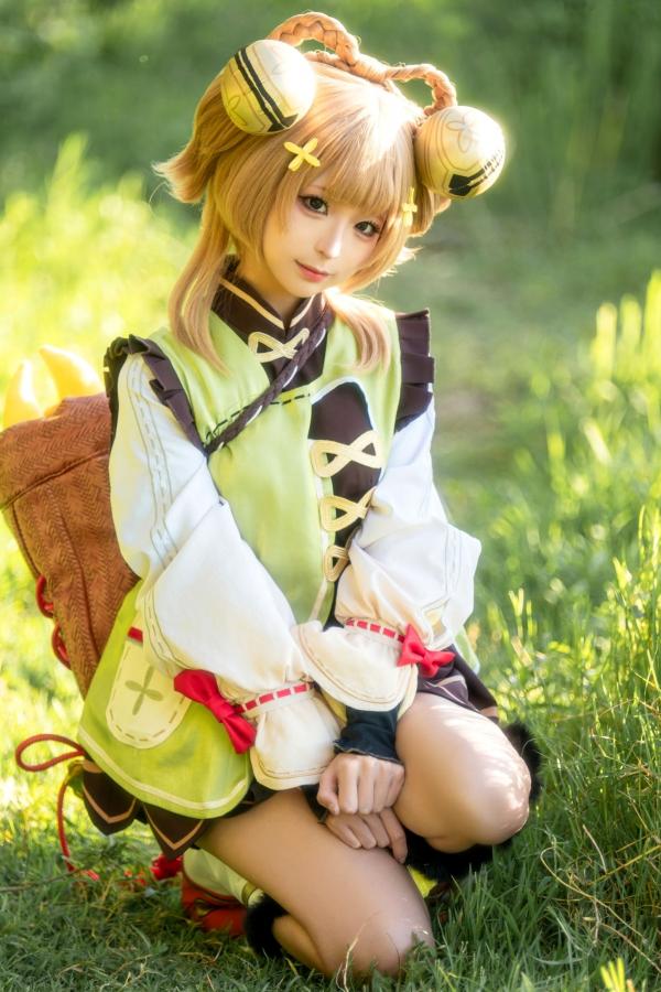 蠢沫沫  蠢沫沫-瑶瑶原神Cosplay户外阳光草地清新治愈萌系写真第6张图片