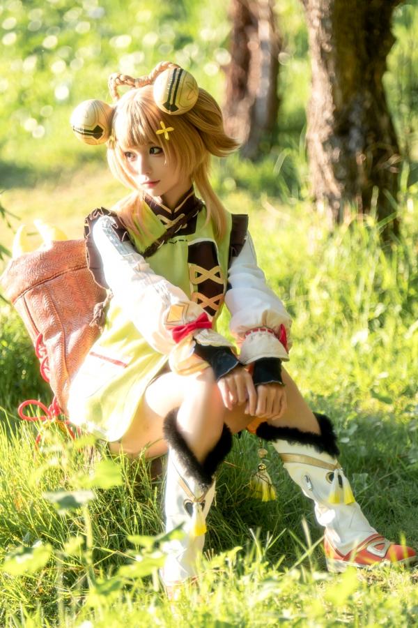 蠢沫沫  蠢沫沫-瑶瑶原神Cosplay户外阳光草地清新治愈萌系写真第12张图片
