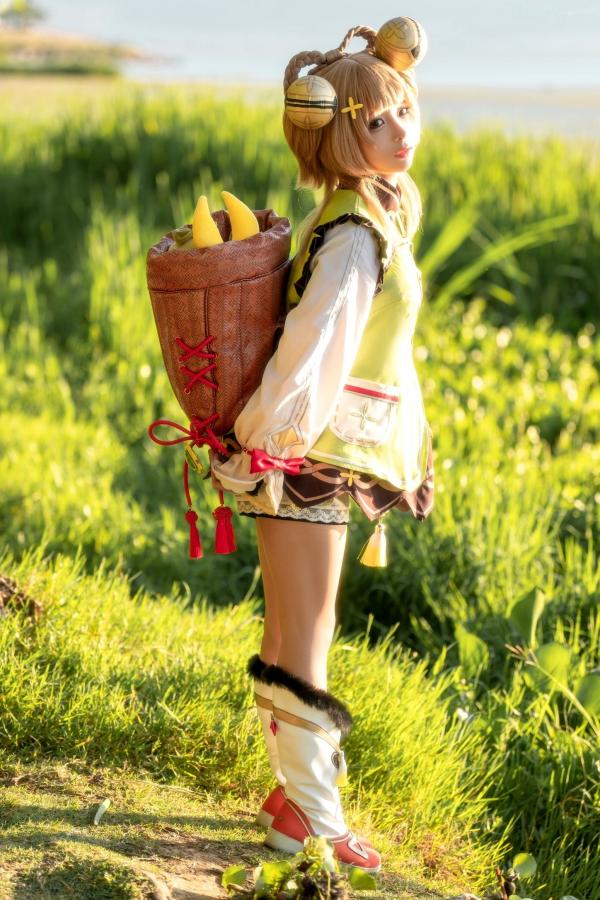 蠢沫沫  蠢沫沫-瑶瑶原神Cosplay户外阳光草地清新治愈萌系写真第13张图片