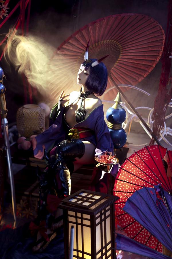 蠢沫沫  蠢沫沫-2025年09月自拍-4套 魅惑鬼姬Cosplay与黑丝校服写真第3张图片