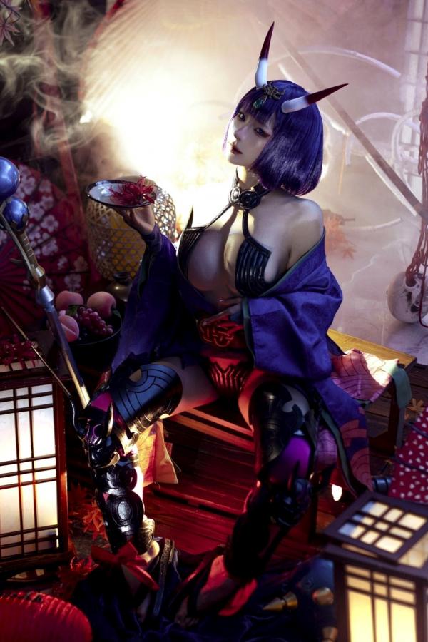 蠢沫沫  蠢沫沫-2025年09月自拍-4套 魅惑鬼姬Cosplay与黑丝校服写真第17张图片