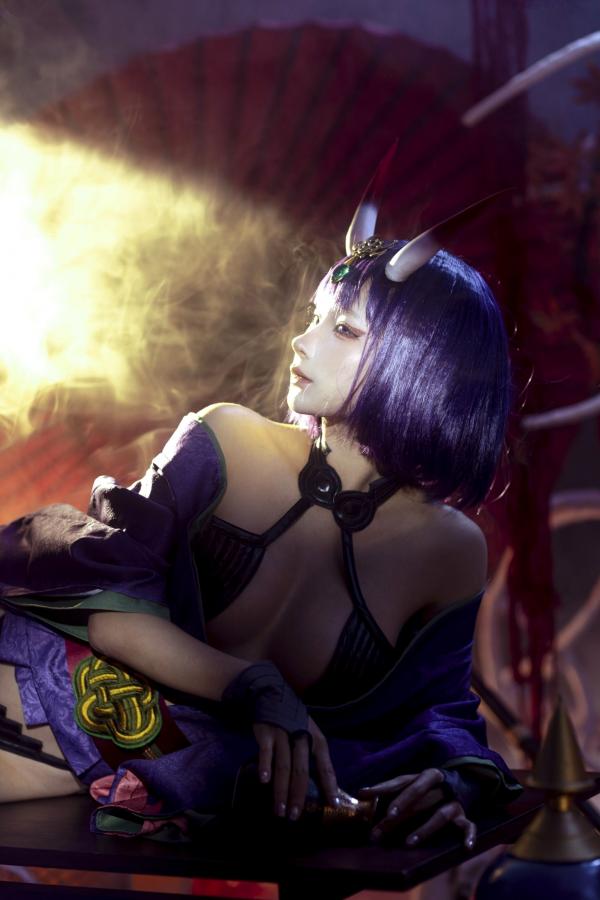 蠢沫沫  蠢沫沫-2025年09月自拍-4套 魅惑鬼姬Cosplay与黑丝校服写真第35张图片