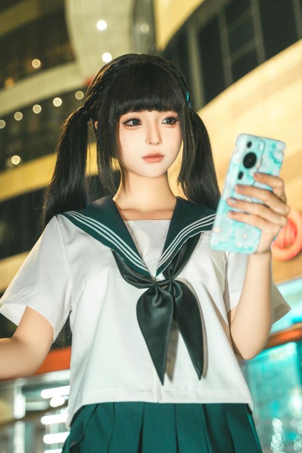 蠢沫沫  《蠢沫沫-蠢沫沫奇遇记-2》水手服双马尾夜景车载写真 萌系美腿少女制服诱惑第4张图片
