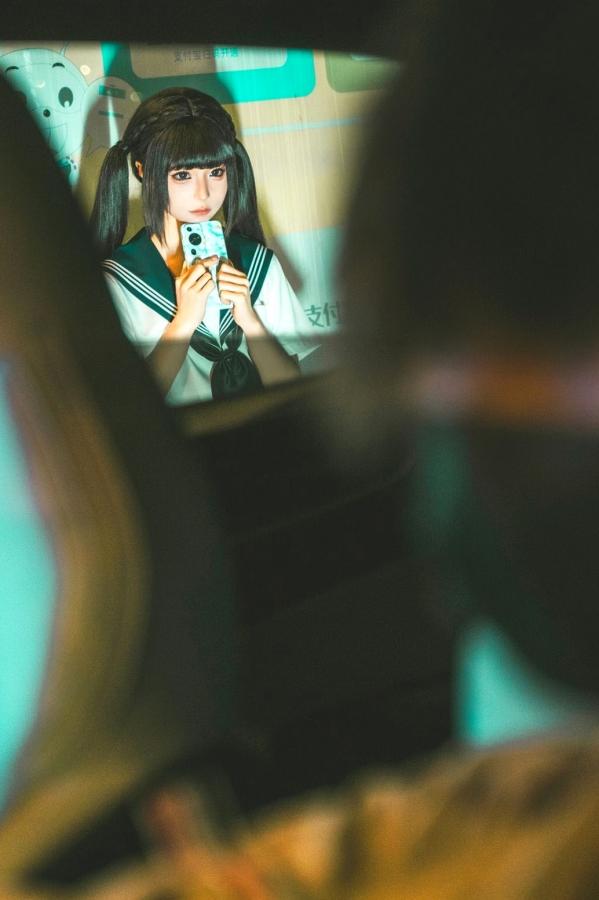 蠢沫沫  《蠢沫沫-蠢沫沫奇遇记-2》水手服双马尾夜景车载写真 萌系美腿少女制服诱惑第29张图片