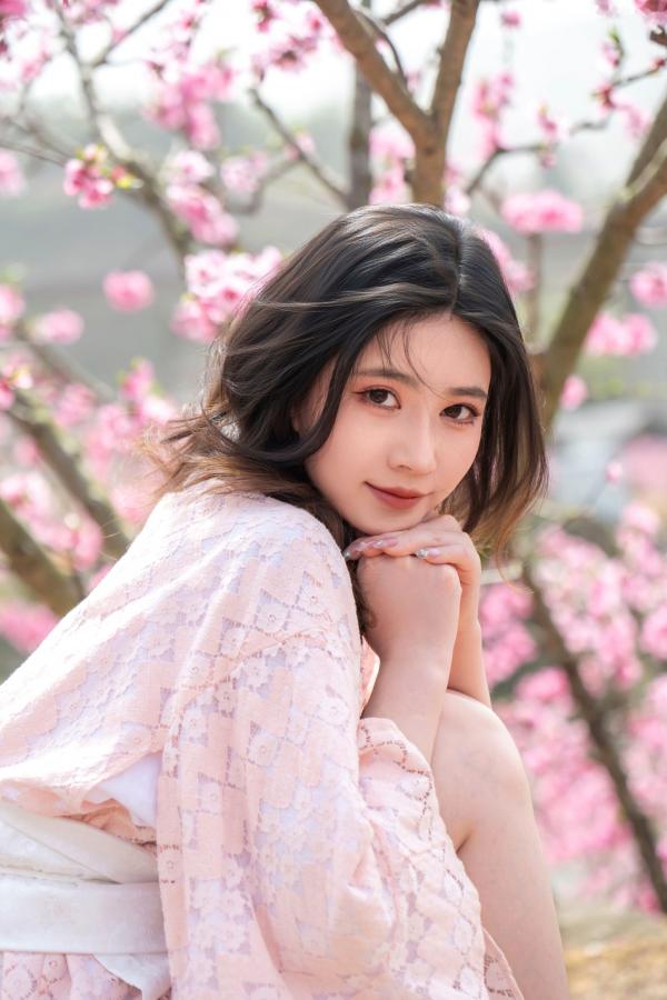 年年Nnian 年年  年年《漫花》户外桃花林和服性感大尺度写真 极品女神清新诱惑第7张图片