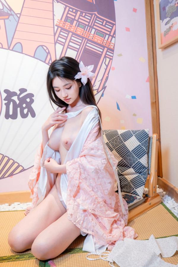 年年Nnian 年年  年年《漫花》户外桃花林和服性感大尺度写真 极品女神清新诱惑第66张图片