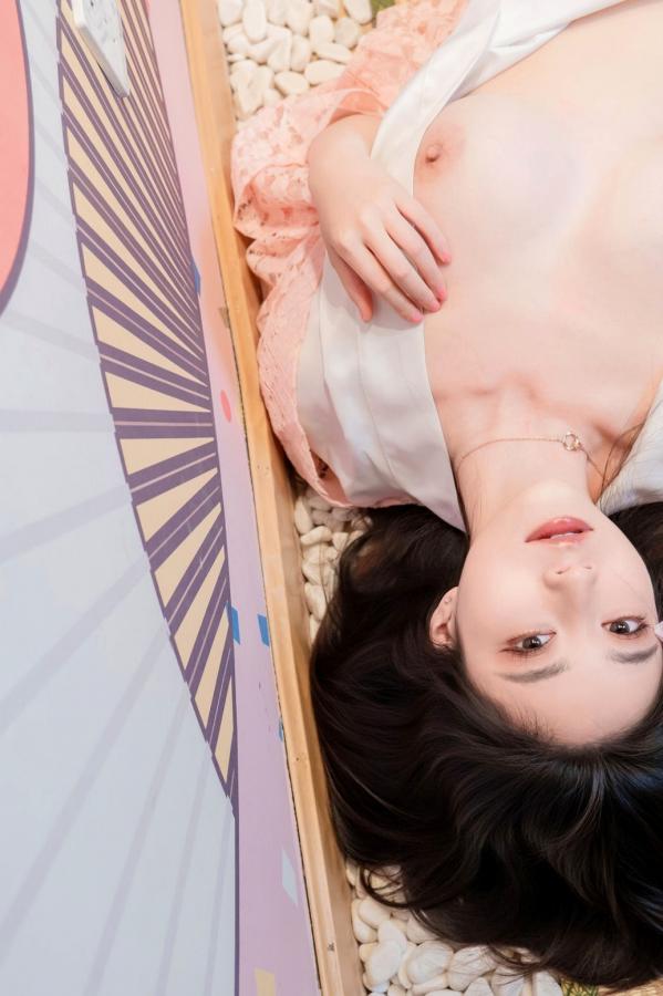 年年Nnian 年年  年年《漫花》户外桃花林和服性感大尺度写真 极品女神清新诱惑第73张图片