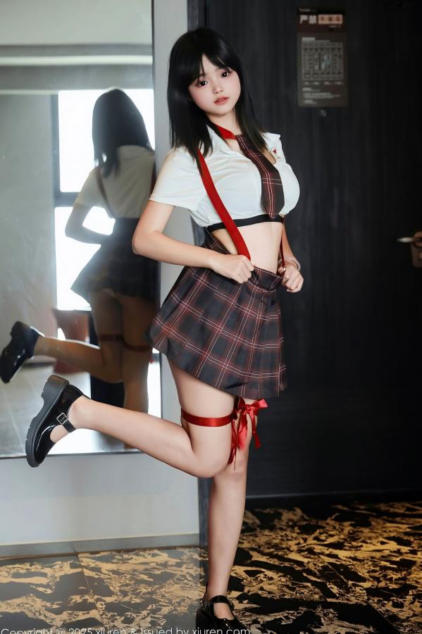    XiuRen秀人网 NO.10774 小泠 - 纯欲校服制服诱惑 性感内衣居家私房写真第54张图片