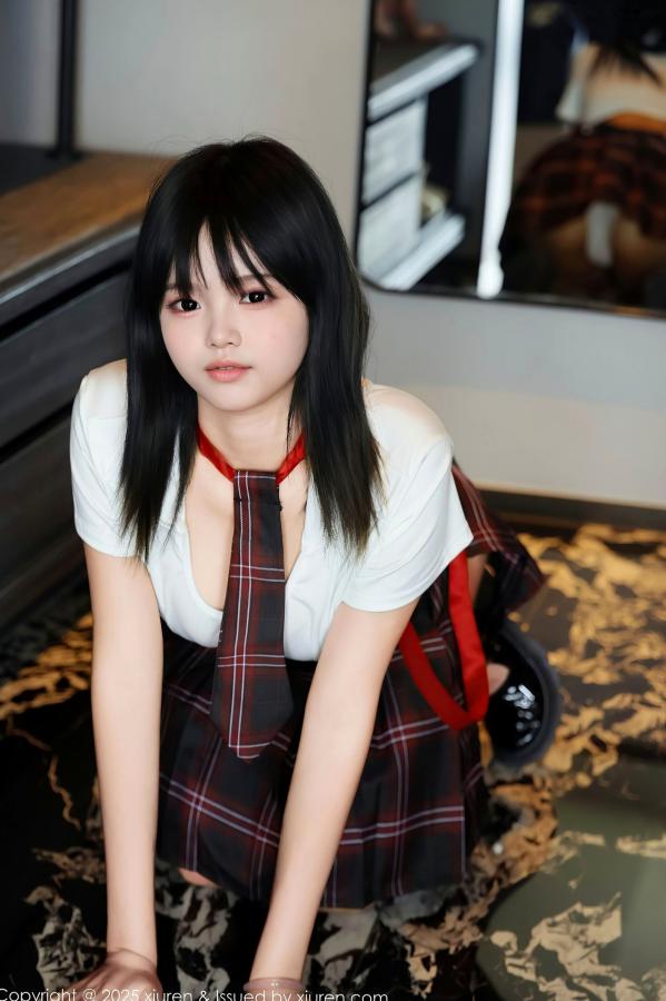    XiuRen秀人网 NO.10774 小泠 - 纯欲校服制服诱惑 性感内衣居家私房写真第58张图片