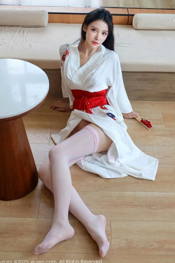 李霜 梨霜儿  XiuRen秀人网-10767-梨霜儿-白色日式和服粉色蕾丝内衣白丝美腿性感日系私房写真第14张图片
