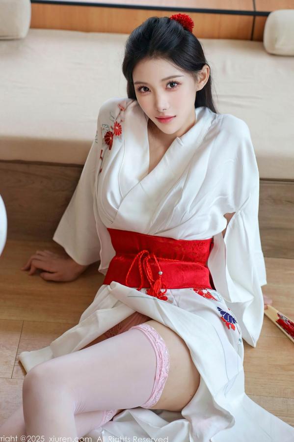 李霜 梨霜儿  XiuRen秀人网-10767-梨霜儿-白色日式和服粉色蕾丝内衣白丝美腿性感日系私房写真第15张图片