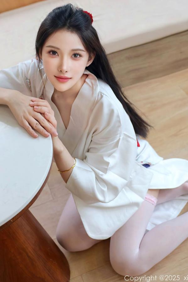 李霜 梨霜儿  XiuRen秀人网-10767-梨霜儿-白色日式和服粉色蕾丝内衣白丝美腿性感日系私房写真第20张图片
