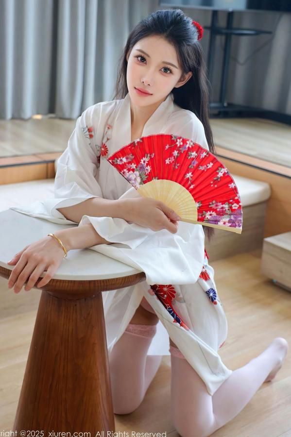 李霜 梨霜儿  XiuRen秀人网-10767-梨霜儿-白色日式和服粉色蕾丝内衣白丝美腿性感日系私房写真第24张图片