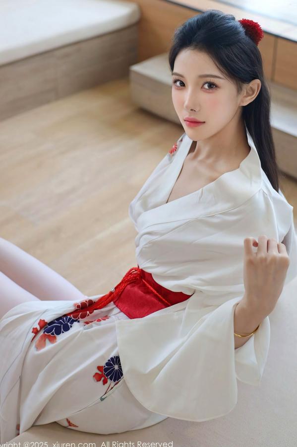 李霜 梨霜儿  XiuRen秀人网-10767-梨霜儿-白色日式和服粉色蕾丝内衣白丝美腿性感日系私房写真第25张图片