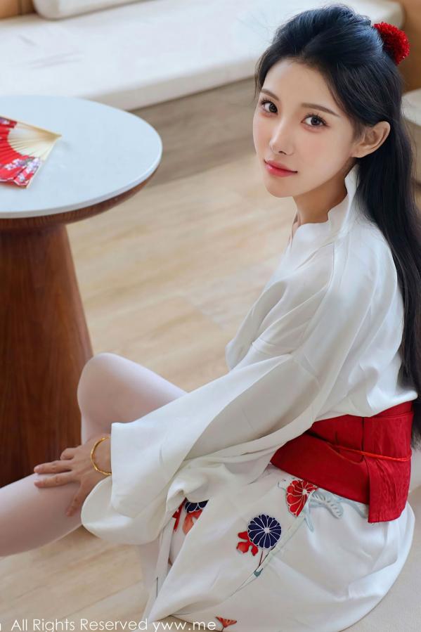 李霜 梨霜儿  XiuRen秀人网-10767-梨霜儿-白色日式和服粉色蕾丝内衣白丝美腿性感日系私房写真第27张图片