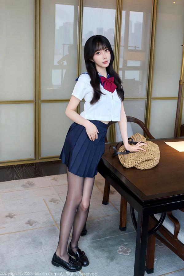    [秀人网XiuRen] NO.10766 玥儿玥er - 学院风JK水手服与黑丝美腿室内私房写真第3张图片