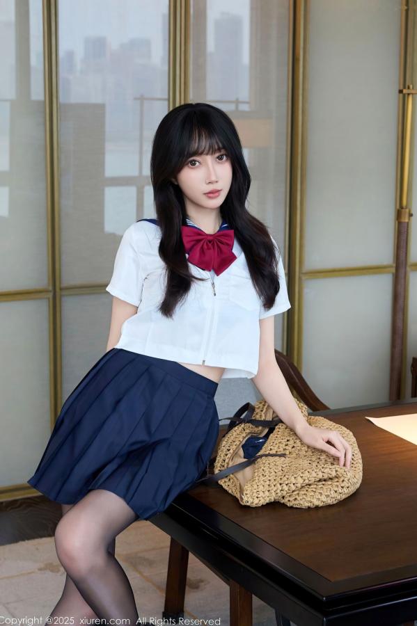    [秀人网XiuRen] NO.10766 玥儿玥er - 学院风JK水手服与黑丝美腿室内私房写真第6张图片