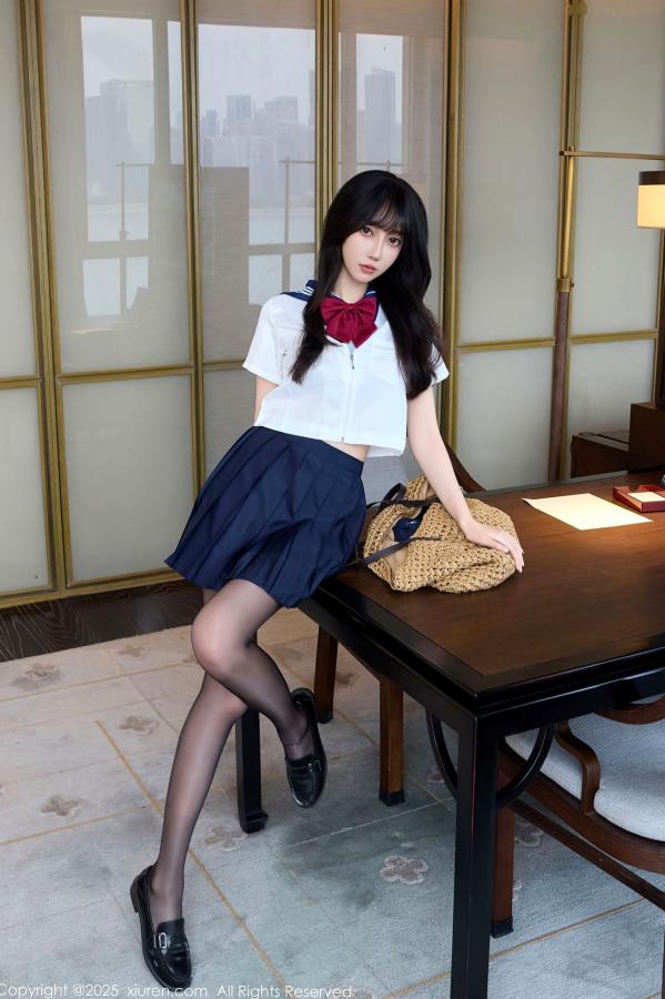   [秀人网XiuRen] NO.10766 玥儿玥er - 学院风JK水手服与黑丝美腿室内私房写真第7张图片