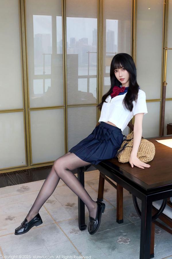    [秀人网XiuRen] NO.10766 玥儿玥er - 学院风JK水手服与黑丝美腿室内私房写真第9张图片
