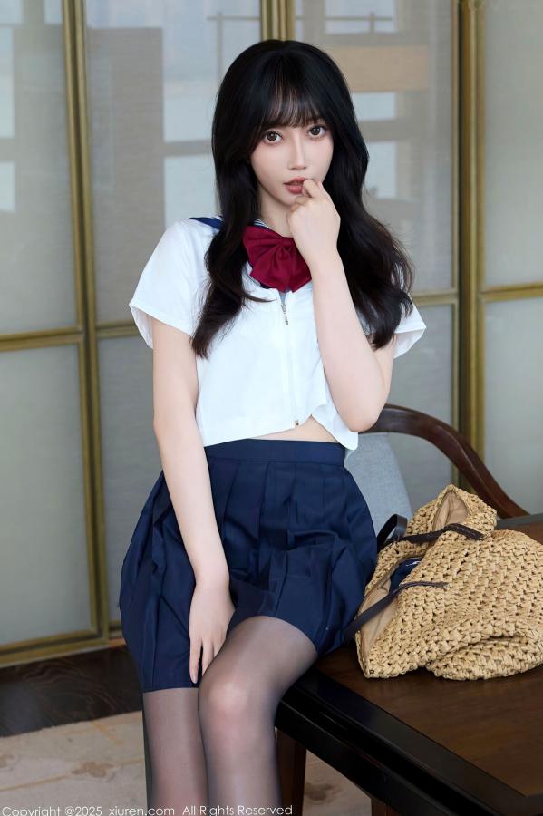    [秀人网XiuRen] NO.10766 玥儿玥er - 学院风JK水手服与黑丝美腿室内私房写真第12张图片