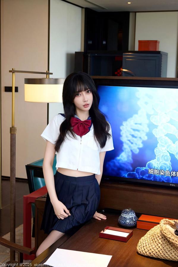   [秀人网XiuRen] NO.10766 玥儿玥er - 学院风JK水手服与黑丝美腿室内私房写真第25张图片