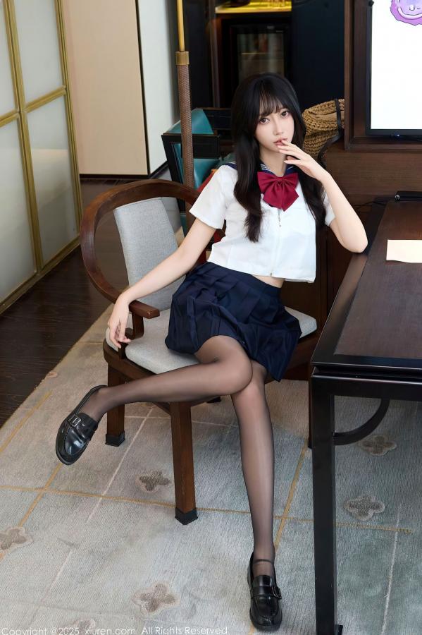    [秀人网XiuRen] NO.10766 玥儿玥er - 学院风JK水手服与黑丝美腿室内私房写真第34张图片