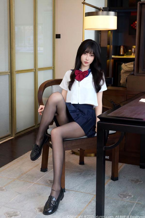    [秀人网XiuRen] NO.10766 玥儿玥er - 学院风JK水手服与黑丝美腿室内私房写真第36张图片