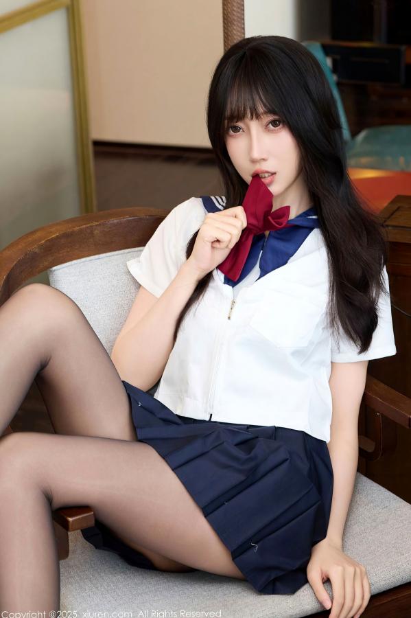    [秀人网XiuRen] NO.10766 玥儿玥er - 学院风JK水手服与黑丝美腿室内私房写真第39张图片