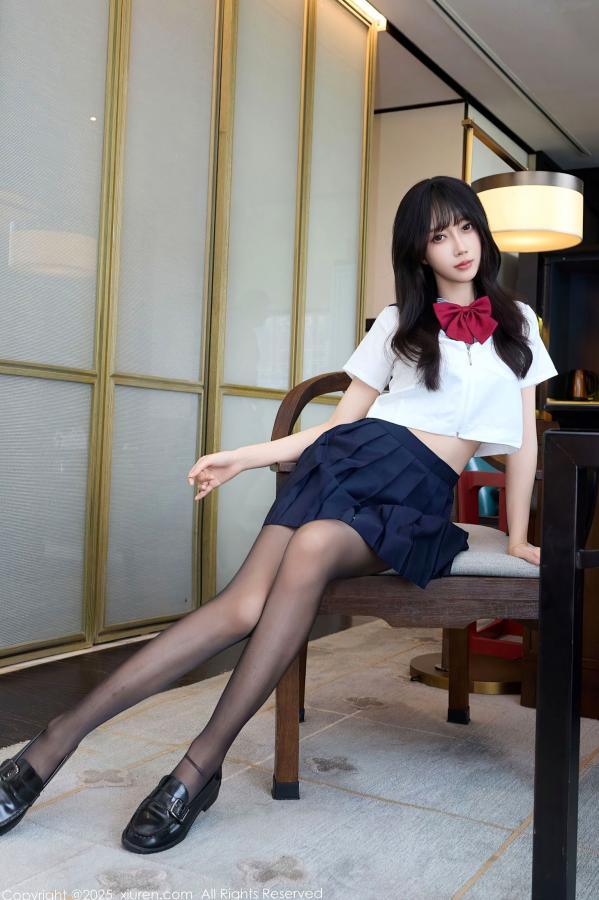    [秀人网XiuRen] NO.10766 玥儿玥er - 学院风JK水手服与黑丝美腿室内私房写真第42张图片