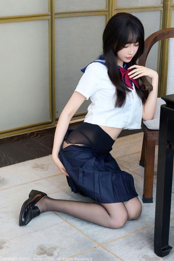    [秀人网XiuRen] NO.10766 玥儿玥er - 学院风JK水手服与黑丝美腿室内私房写真第46张图片