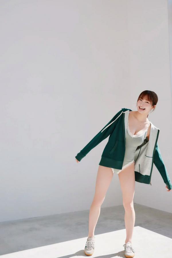    里仲菜月《おとなっちゃん！Vol.3》日本清纯写真 湿身比基尼与户外浴室诱惑第4张图片