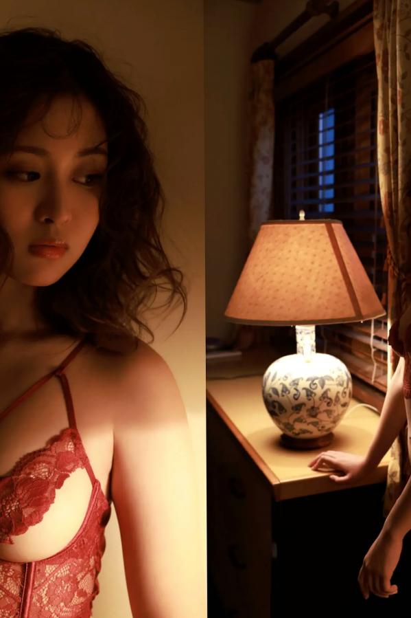    下村明香 - Impact Beauty vol.3 性感私房内衣与户外红裙写真第38张图片