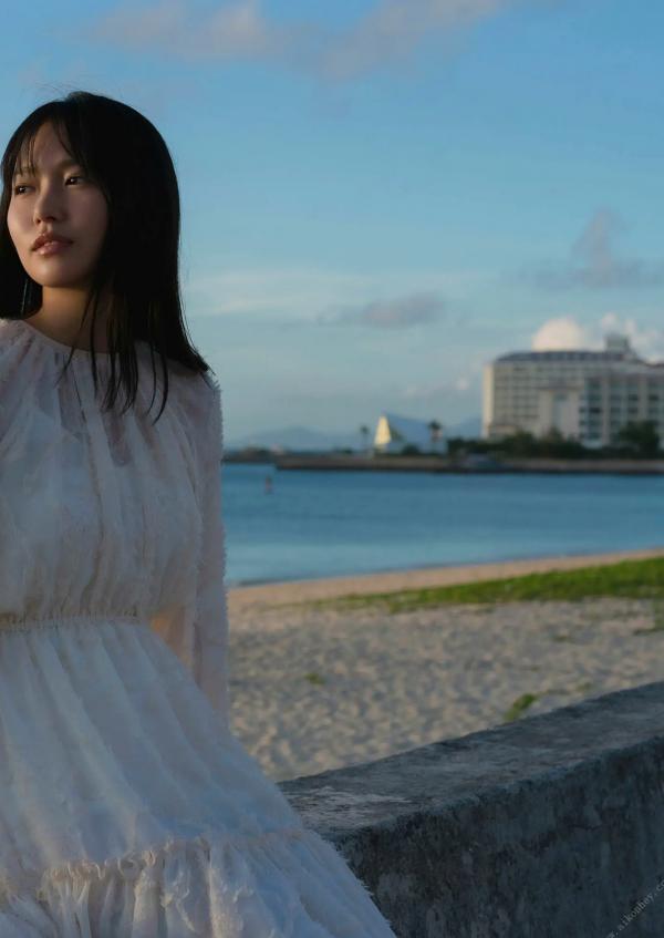    志田音々《ねぇね～ - Another Edition -》清纯比基尼与夜景私房写真第12张图片