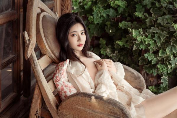 年年Nnian 年年  年年-浅夏：清纯女神白色轻纱私房写真 户外凉亭性感诱惑美图第16张图片