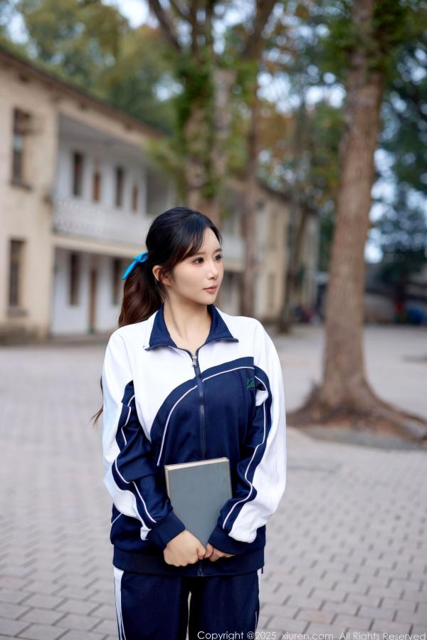    秀人网 NO.11103 小肉肉咪 - 校园风蓝白校服与红色内衣反差美感写真第4张图片