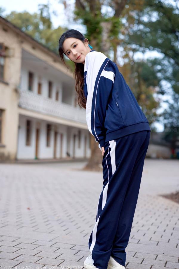    秀人网 NO.11103 小肉肉咪 - 校园风蓝白校服与红色内衣反差美感写真第10张图片