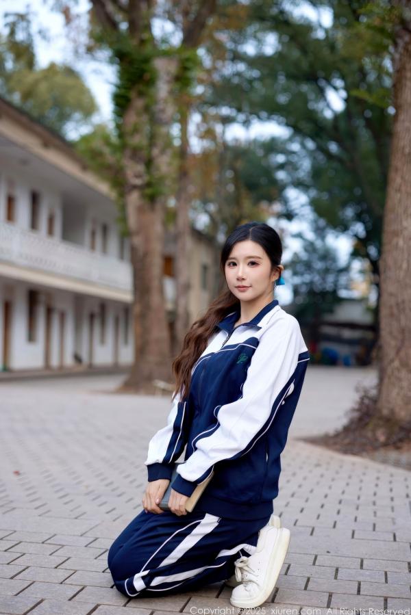    秀人网 NO.11103 小肉肉咪 - 校园风蓝白校服与红色内衣反差美感写真第13张图片