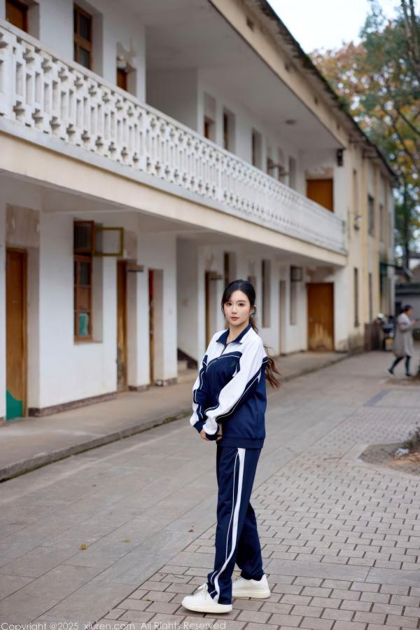    秀人网 NO.11103 小肉肉咪 - 校园风蓝白校服与红色内衣反差美感写真第16张图片
