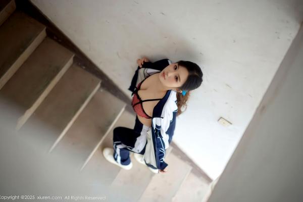    秀人网 NO.11103 小肉肉咪 - 校园风蓝白校服与红色内衣反差美感写真第34张图片