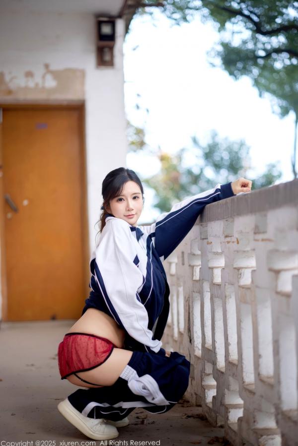    秀人网 NO.11103 小肉肉咪 - 校园风蓝白校服与红色内衣反差美感写真第46张图片