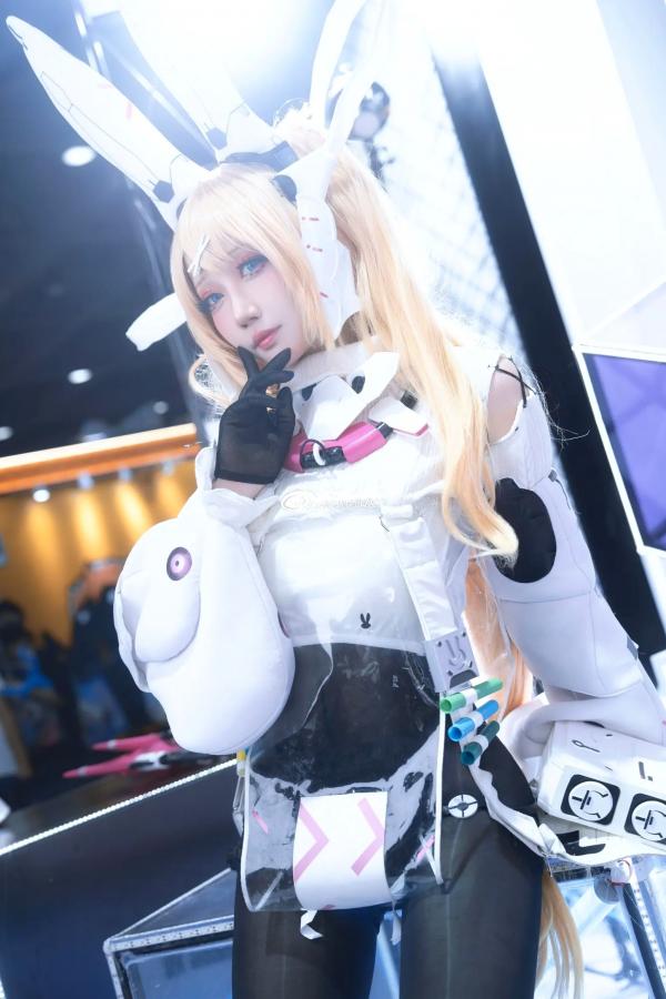    焖焖碳 - 交错战线 莉普斯 展会科技风二次元Cosplay写真第9张图片