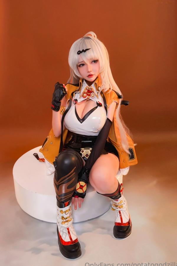    Potato-Godzilla-Yixuan-绝区零-仪玄COS角色扮演大尺度性感私房写真第8张图片