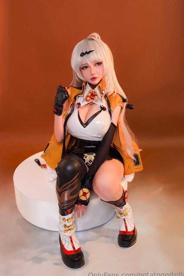    Potato-Godzilla-Yixuan-绝区零-仪玄COS角色扮演大尺度性感私房写真第41张图片