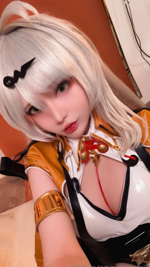    Potato-Godzilla-Yixuan-绝区零-仪玄COS角色扮演大尺度性感私房写真第63张图片