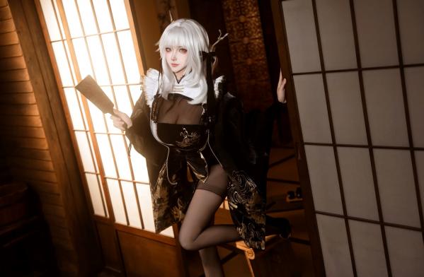   Seya-狮砸 - Nikke 布兰儿和服 日式和室黑丝优雅性感Cosplay写真第10张图片