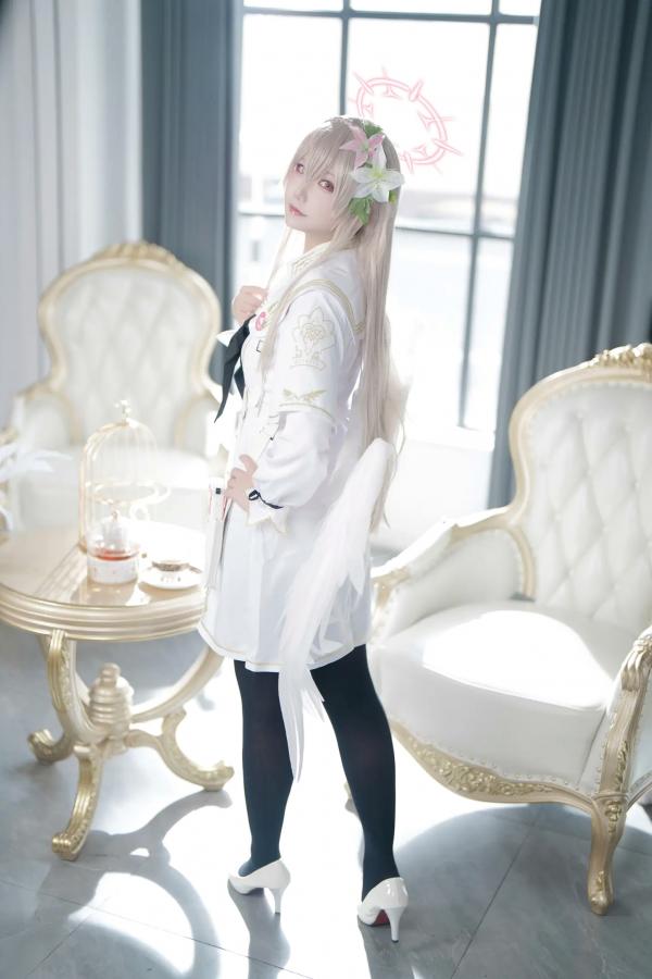    lunananya - 蔚蓝档案 桐藤渚 圣洁制服与优雅黑丝美腿Cosplay写真第5张图片