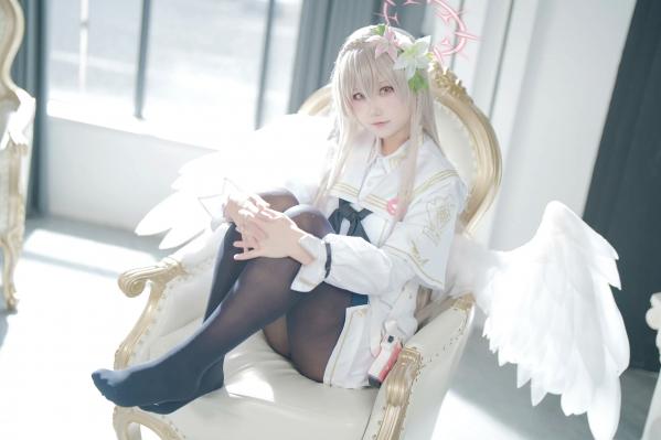    lunananya - 蔚蓝档案 桐藤渚 圣洁制服与优雅黑丝美腿Cosplay写真第8张图片